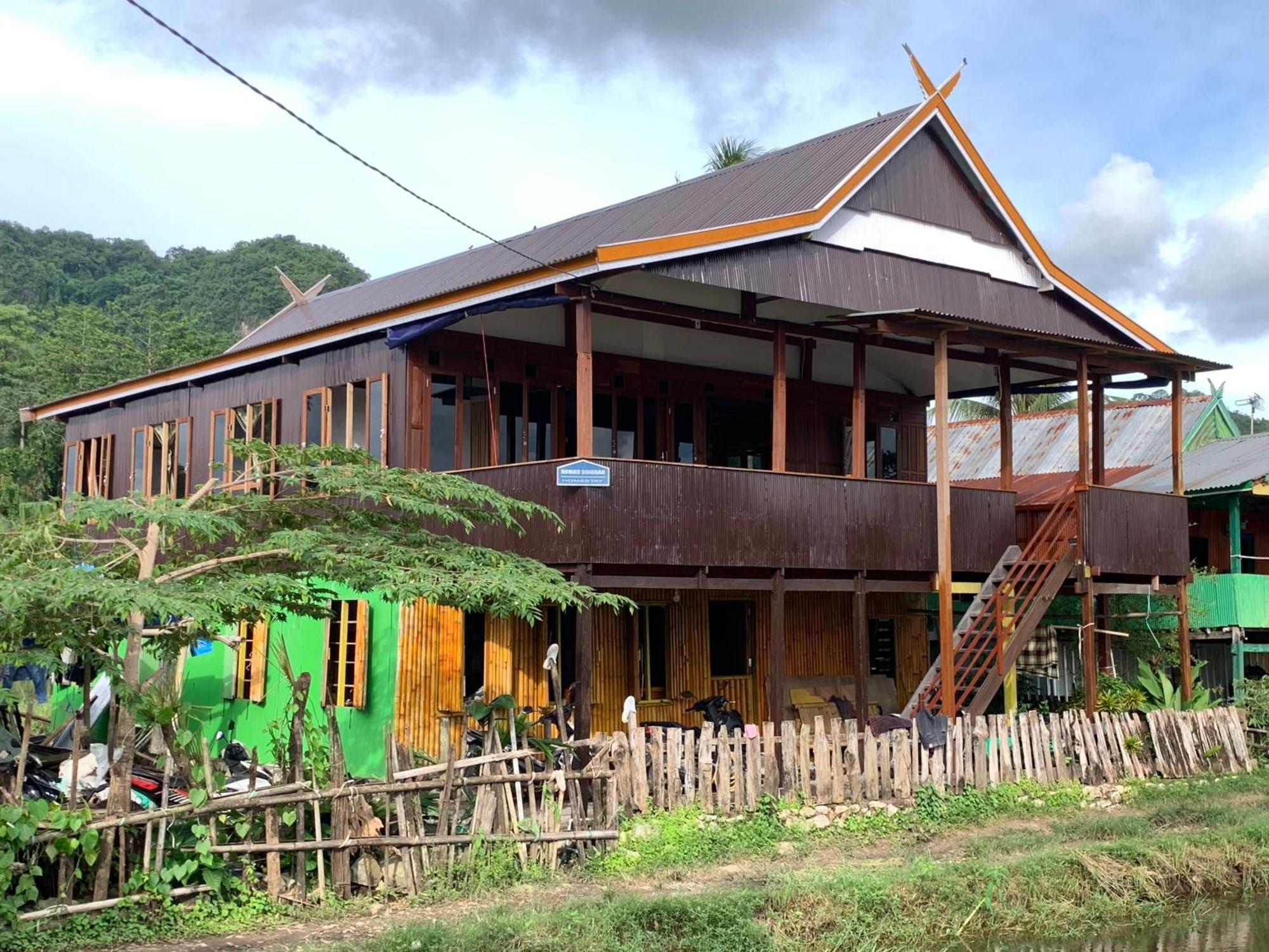 Maros Nasrul House Homestay For Backpackers מראה חיצוני תמונה